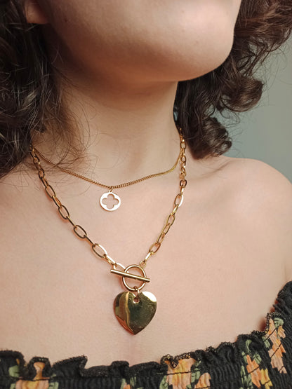 Corazón, collar de acero quirúrgico Bañado en oro 18k