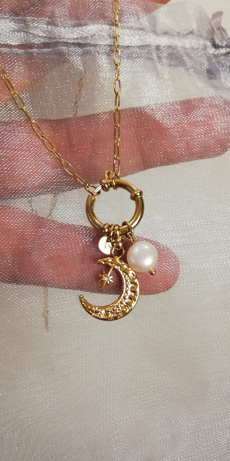 Collar luna, acero quirúrgico Bañado en oro 18k